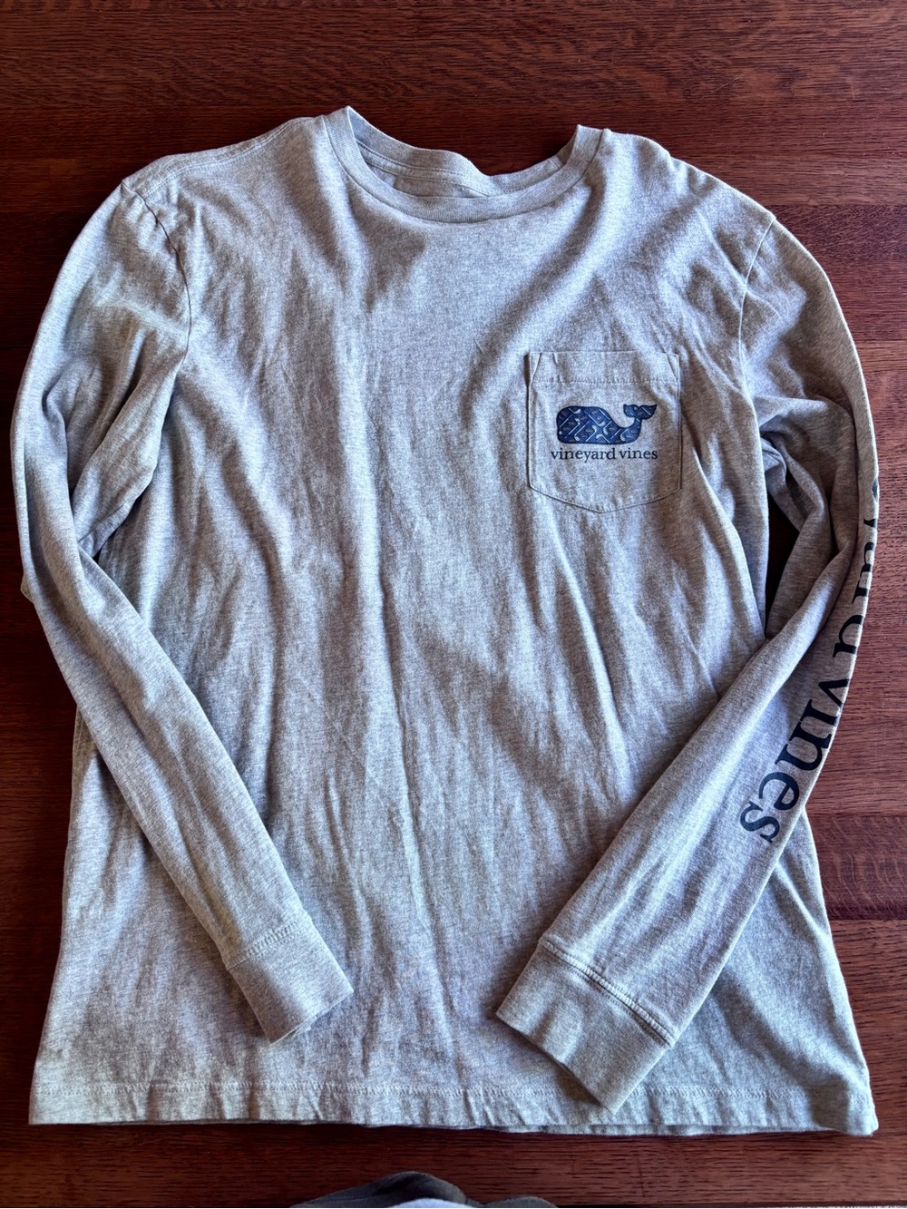 Vineyard Vines Men's Long-Sleeve Pocket Tee in Light Gray - golf